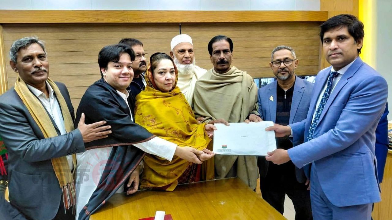 ফরিদপুর-৩ আসনে ধানের শীষের প্রার্থী হিসেবে চৌধুরী নায়াব ইউসুফের মনোনয়নপত্র দাখিল।