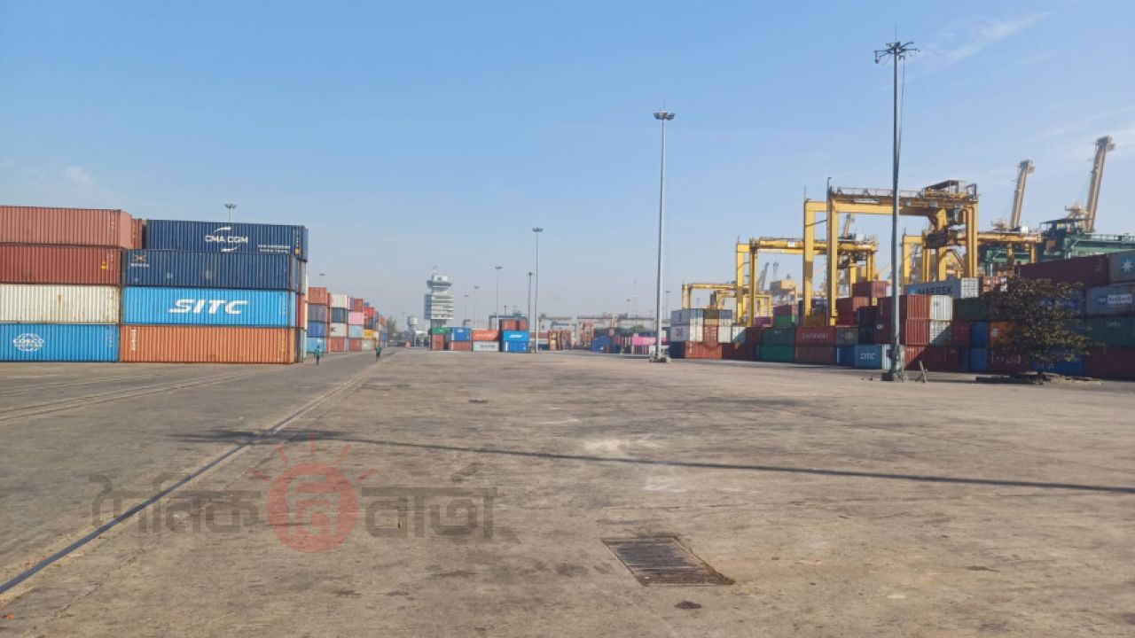 এনসিটি লিজ পরিকল্পনার প্রতিবাদে চট্টগ্রাম বন্দরে ২৪ ঘণ্টার কর্মবিরতি, কার্যক্রম স্থবির