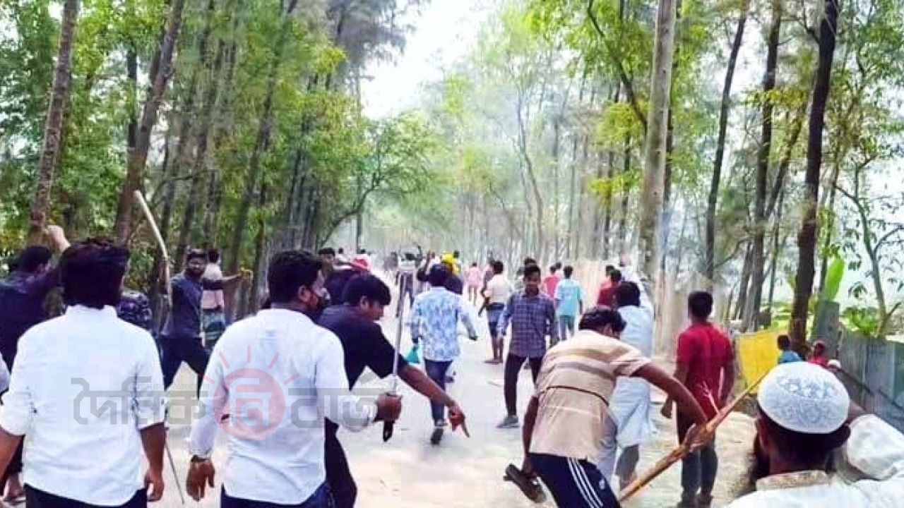 হাতিয়ায় নির্বাচন-পরবর্তী সহিংসতা: এলাকা পরিদর্শনে এমপি আব্দুল হান্নান মাসউদের ওপর হামলা